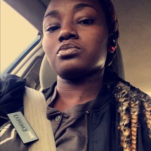 Meet your Posher, Andrea